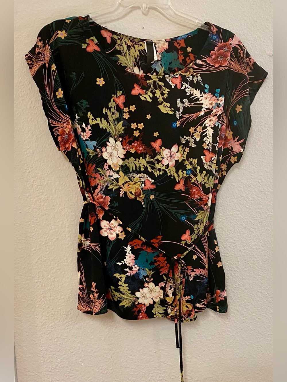 Floral Black Tie-Waist Blouse - Size XL - EUC!